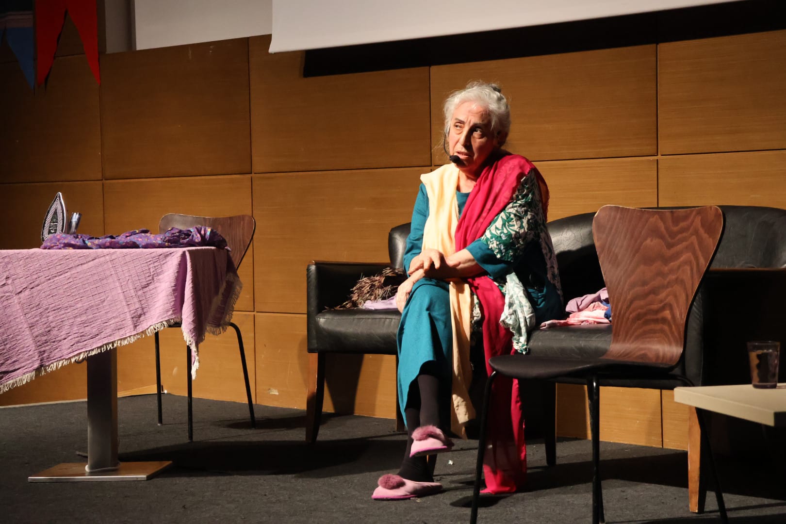 Bir oyun bir söyleşi